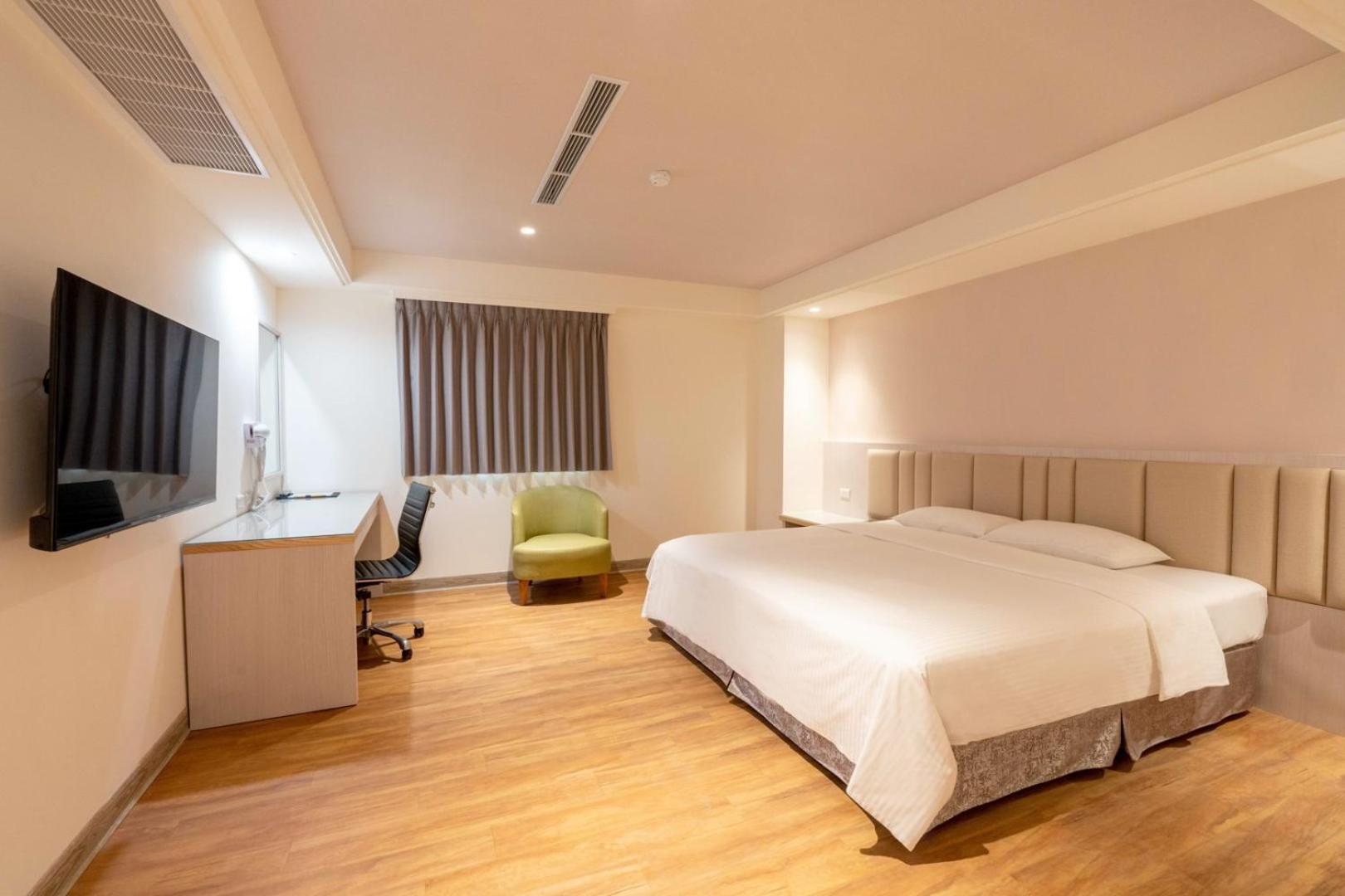 The Cloud Hotel Zhubei Exterior photo